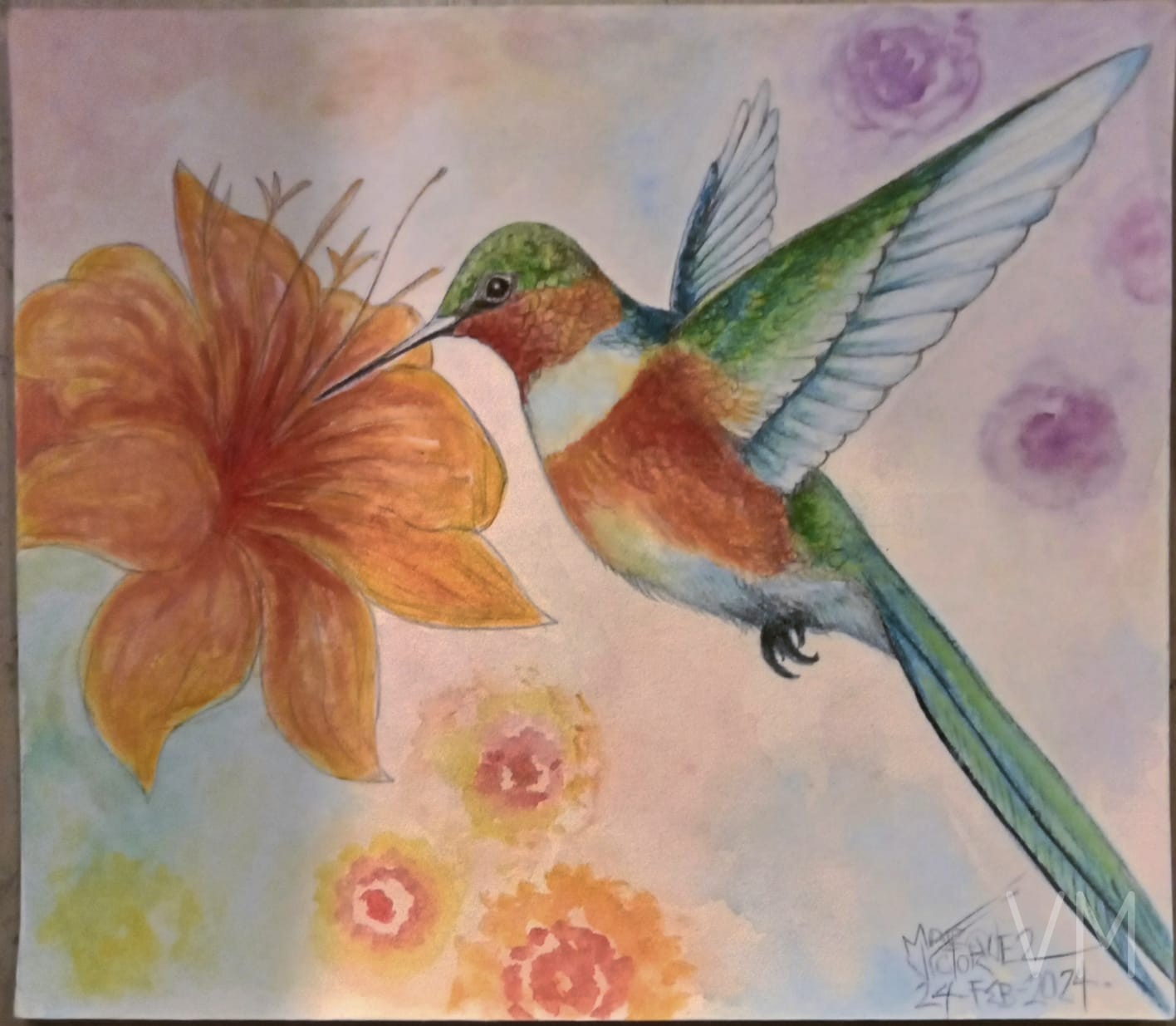 Colibrí libando néctar de una flor anaranjada, acuarela delicada y luminosa.